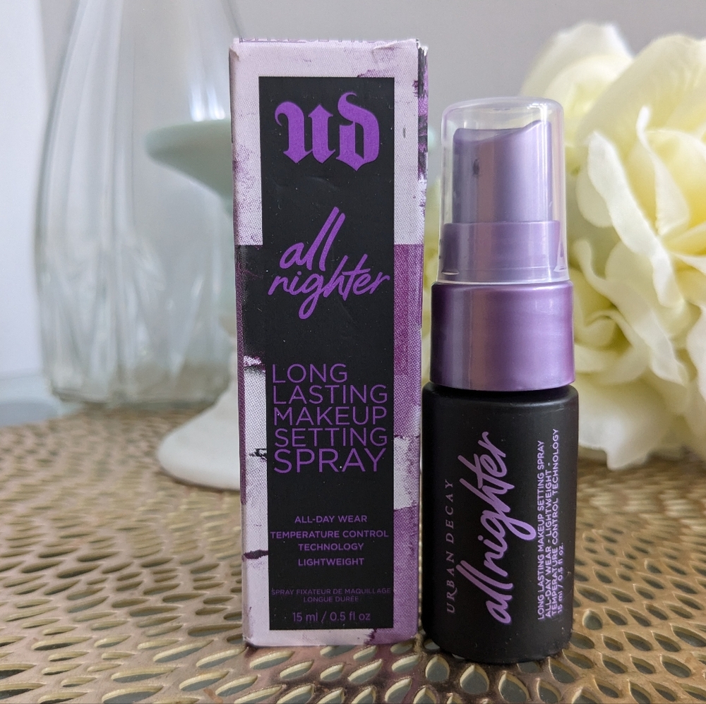 💥💥Host pick 💥 NIB!! Urban Decay all nighter Setting Spray 4oz